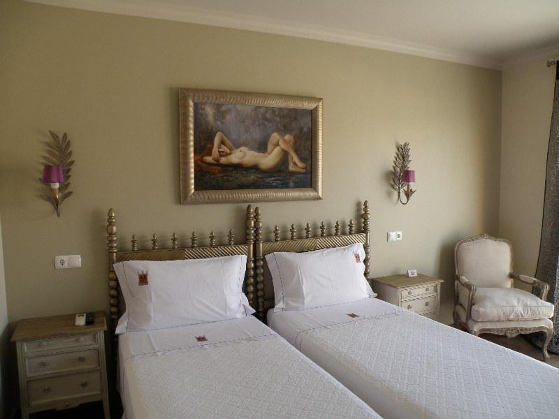 Charming & Dom Manuel I Adults Only Guest house Lagos