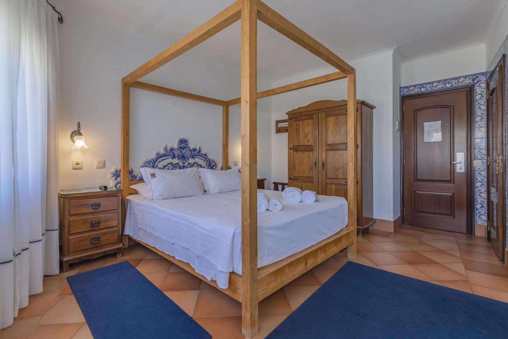 Charming & Dom Manuel I Adults Only Guest house Lagos